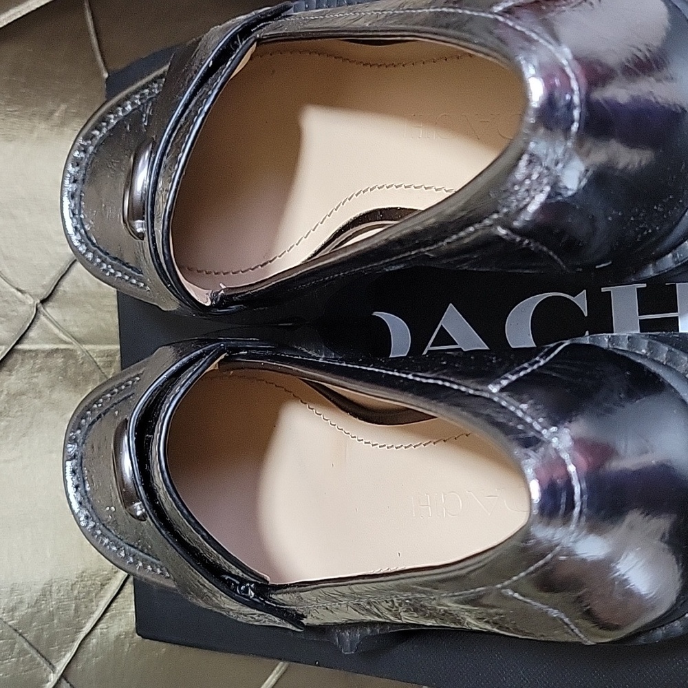 NWT- Coach ‘Leah’ Crinkle Leather Lug Sole Loafer - Picture 9 of 12